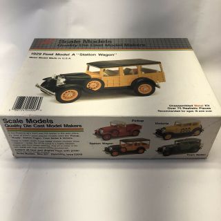 1928 Ford Model A Station Wagon Diecast 1/20 Model Kit Open Box 3