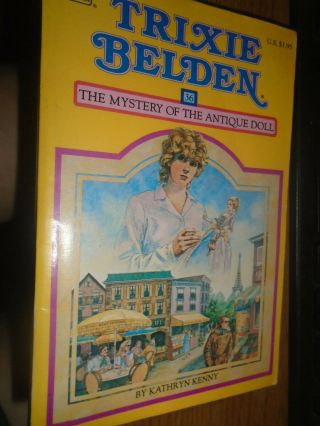 Trixie Belden Paperback 36 The Mystery Of The Antique Doll /square Cover