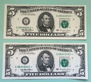 Two (2) 1995 $5.  Federal Reserve Star Notes Uncirculated Pair