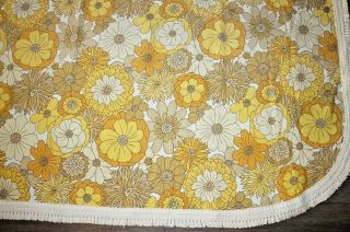 Vintage 60s 70s yellow flower power fringed edge bedspread throw 2