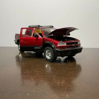 Jada Toys 2000 Chevrolet S - 10 Baja Pick Up 1:24 Scale Diecast Red With Issues