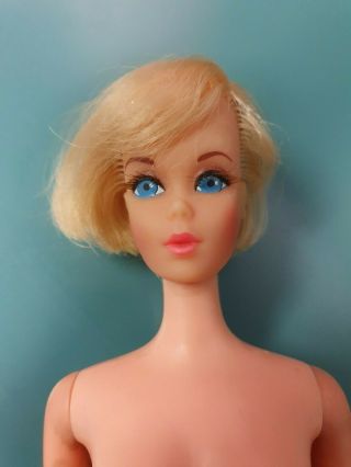 Vintage Barbie Blond Fair Hair With Twist N Turn Body