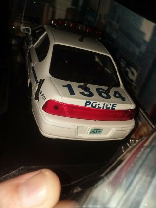 Motormax 1:24 Scale York City Police Department Car 3