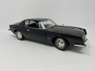 1963 Studebaker Avanti Black Signature Models 1:18 Scale