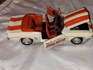 1/18 Ertl American Muscle 1969 Chevrolet Camaro Convertible Indy 500 Pace Car