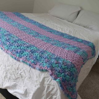 Vintage 70s blue purple crochet knit afghan throw blanket 3