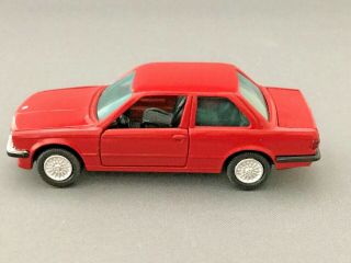 1:43 Gama Bmw 325i (e30) 2 - Door Coupe Zinnabar Red West Germany Baseplate