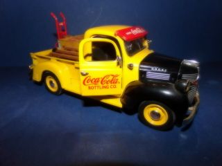 1947 Coca - Cola Dodge Pickup Truck W/crates Hand Cart,  Barrel 1:24 Die - Cast 1999