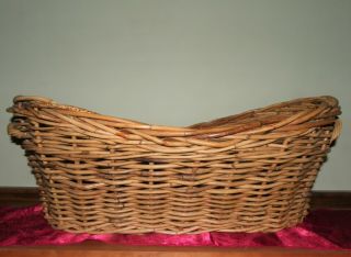 Vintage / Antique French Style Wicker Rattan Laundry Oval Basket - - Very large EUC 2
