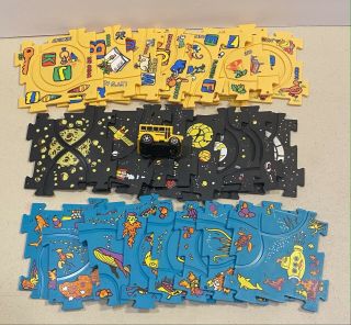 24 Car Puzzle Track Play Tiles Battery Operated School Bus Tracks