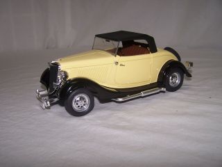 Custom Yellow 1/18 Solido 1934 Ford V8 Roadster Hot Rod