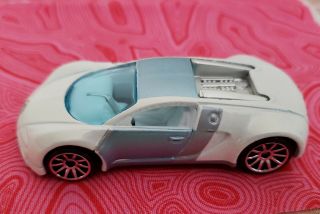 2002 Bugatti Veyron Pearl White Hot Wheels 2007 Mystery Cars Loose Opened Now