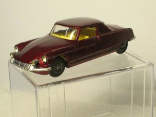 Corgi Toys 259 " Le Dandy " Coupe Henri Chapron Body Citroen D.  S.  Chassis
