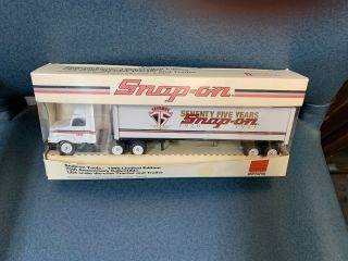 Snap - On 75th Anniversary 1995 Limited Edition 1/64 Internation 8300 W/ Trialer