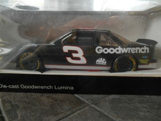 3 Dale Earnhardt Sr.  1994 6 Time Champion Goodwrench Lumina 1/24 Revell.