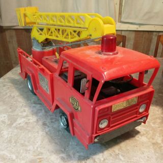 Vintage Marx Toys Fire Truck Rare Plastic And Pressed Steel