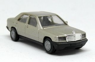 Herpa 1/87 Ho Scale - Mercedes Benz 190 E Silver Tiny Plastic Model Car