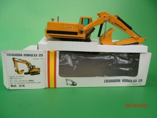 Joal Models.  Caterpillar 225 Hydraulic Excavator.  Model No: 216