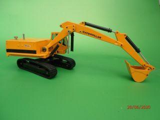 JOAL models.  Caterpillar 225 Hydraulic Excavator.  Model No: 216 2