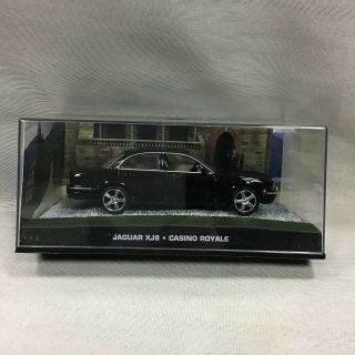James Bond Jaguar Xj8 Diorama Model Car,  Casino Royale.  Ge Fabbri