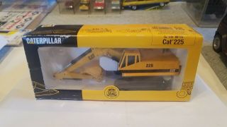 Joal 216 Cat 225 Hydraulic Excavator 1:70 Scale Nib