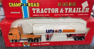 Champ Of The Road 1/50 Union 76 Die - Cast Tractor Trailer Tanker