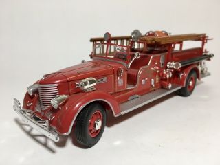 Signature 1939 Packard Fire Engine Diecast Approx 7”