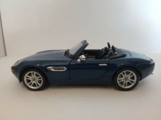 Maisto Special Edition 1:18 Scale Bmw Z8 Blue Convertible