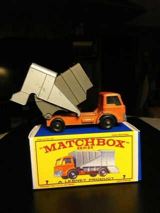 Matchbox Lesney 7c Regular Wheels Ford Refuge Truck w/box 2