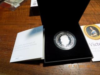 1819 - 2019 200th Anniv.  of Birth of Queen Victoria - 5 Pounds Coin Sterling Proof 3