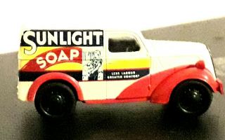 Corgi Toys 1:43 Ford Popular Van Fordson 5cwt Sunlight Soap / Slt 557