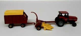 Ertl Case International 7130 Red Tractor Diecast 1:64 Farm Set