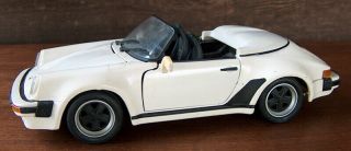1989 Maisto White Porsche 911 Speedster 1/18 Diecast Model Car