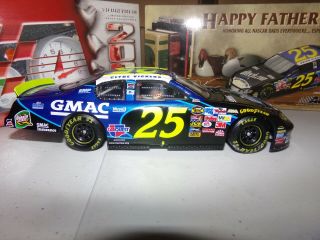 1/24 BRIAN VICKERS 25 GMAC / FATHERS DAY 2004 ACTION NASCAR DIECAST 3