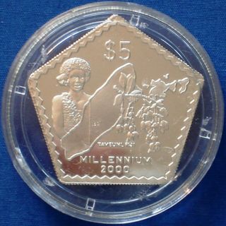 Fiji 5$ Silver Proof 1999 - 2000 Millennium Pentagonal Coin Km 80