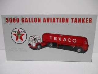 First Gear 5000 Gallon Aviation Tanker Texaco 1:34 Scale