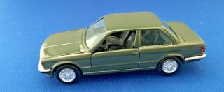 1:43 Gama Bmw 323i (e30) 2 - Door Coupe With Opening Doors And Tailgate Dark Green