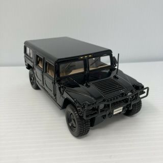 Maisto Black Hummer Suv Special Edition 1:27 Scale Die Cast Model