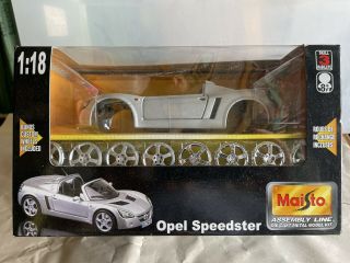 Maisto Opel Speedster 1:18 Assembly Line Custom Wheels