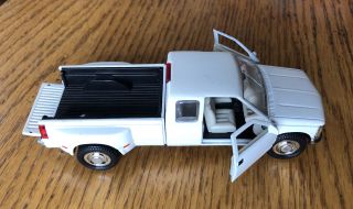 1/39 Scale 1997 Chevrolet C/k 3500 Dually Pickup Truck Ss6601
