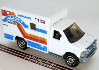 Matchbox 2008 - 2014 Ford Econoline E - Series E350 Ambulance White Alert 1/64