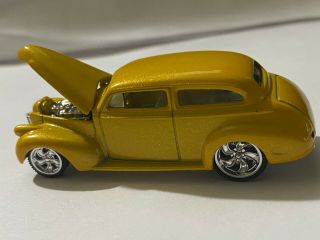 Yat Ming Shyne Rodz Show Rodz 1940 Chevy Sedan (metallic Yellow) 1:64 Nip (792)