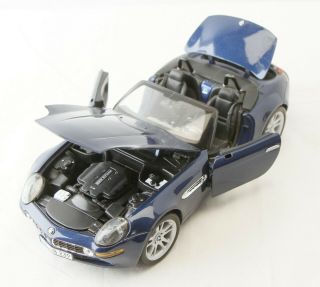 Maisto Special Edition 1:18 Scale Bmw Z8 Blue Convertible With Suspension