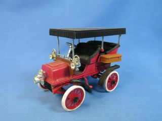 1904 Cadillac Model B Chain Drive - 1:32 Scale Model Car