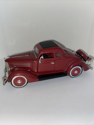 1936 Ford Deluxe 5 - Window Coupe Diecast Car 1:32 National Motor Museum 15