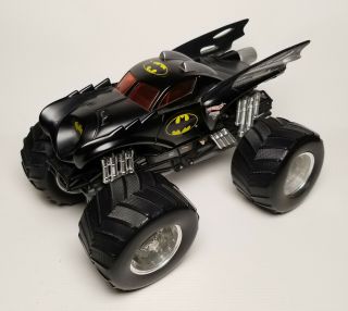 Hot Wheels Monster Jam Batman Batmobile Truck 1/24
