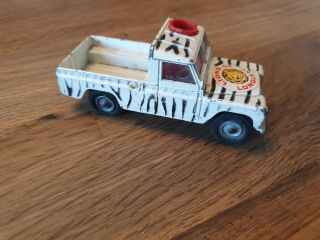 Corgi Toys Land Rover Lions Of Longleat 109  W.  B For Spares