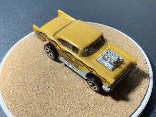 Hot Wheels Classics | Stunt Action Set Exclusive ‘57 Chevy Loose Gold W/ Flames