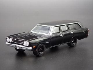 1970 70 Plymouth Satellite Station Wagon W/ Hitch 1:64 Scale Diecast Model Car