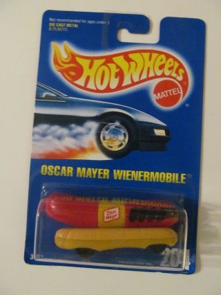 Hot Wheels - Oscar Mayer Wienermobile 204 - - Light Wear
